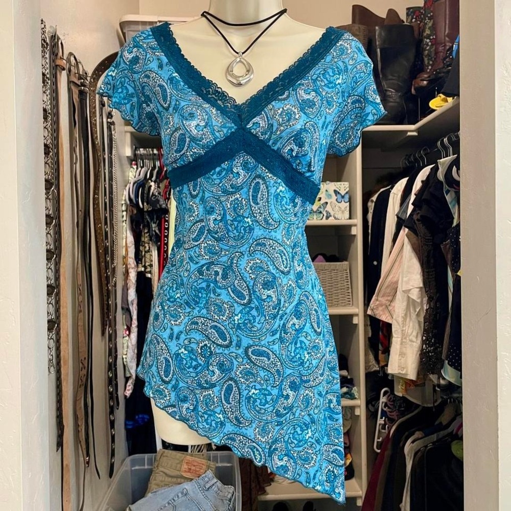 Y2K Joe Boxer blue and white paisley asymmetrical babydoll top-Large